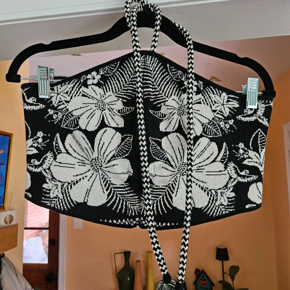 FARM Rio Black and Cream Floral Knit Cropped Strapless Top - Picture 3 of 5